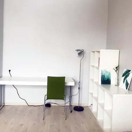 Cozy & Quiet Remote Work Flat In Center